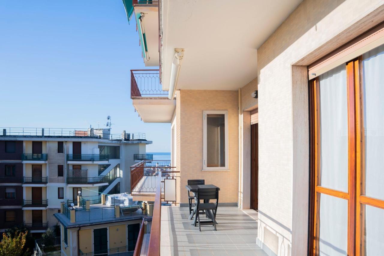 093 - Casa Panorama, Vista Mare E Vista Portofino, 500 Metri Centro Di Chiavari, Posto Auto Gratis Incluso Apartment Luaran gambar