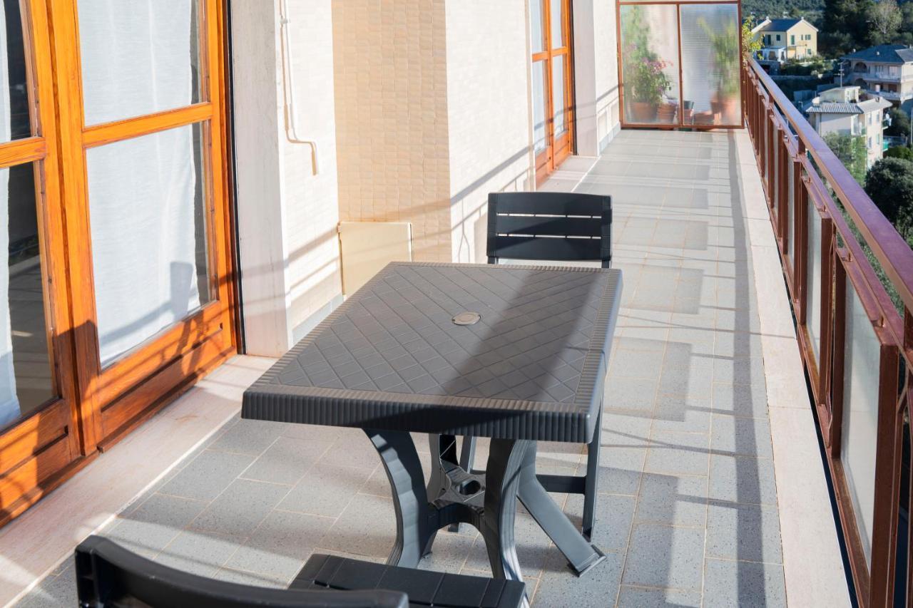 093 - Casa Panorama, Vista Mare E Vista Portofino, 500 Metri Centro Di Chiavari, Posto Auto Gratis Incluso Apartment Luaran gambar